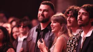Taylor Swift und Travis Kelce haben am 3. Juli geheiratet.