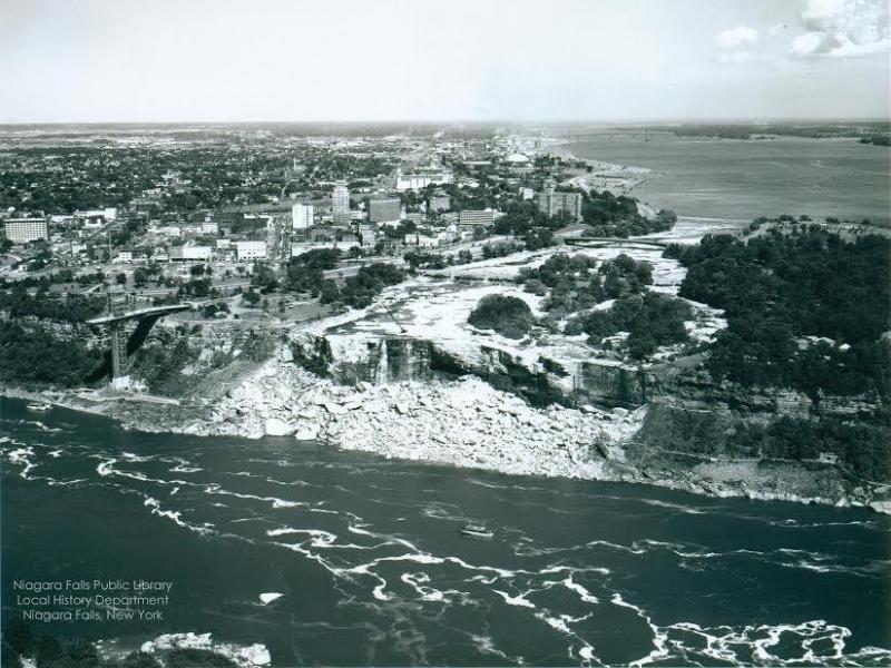 Niagarafälle ohne Wasser