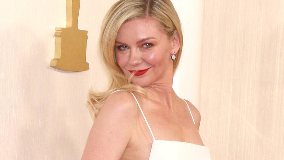 Kirsten Dunst bei der 96. Oscarverleihung in Los Angeles.