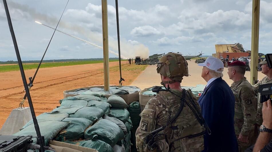 Getarnte Feuerkraft – was hinter dem Container bei Trump wirklich steckt