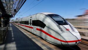 ICE 4 auf der Fahrt