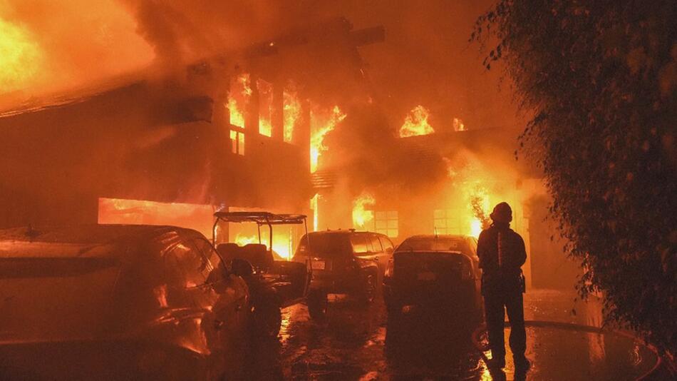 Rund 20.000 Menschen evakuiert: Waldbrand bei Malibu ausser Kontrolle