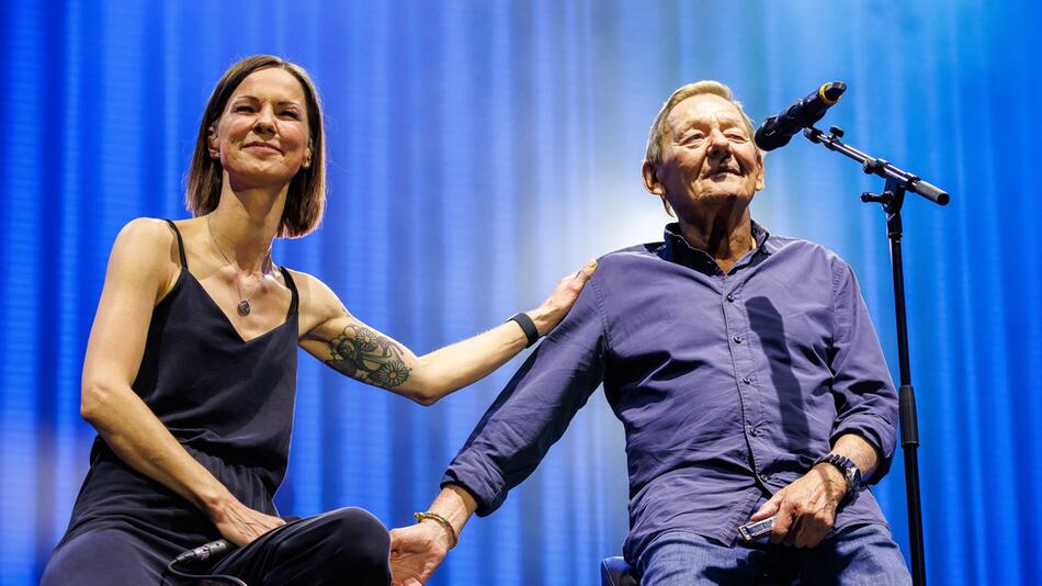 Wolfgang Ambros und Christina Stürmer