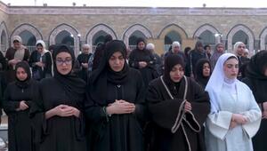 Muslime läuten Eid al-Fitr-Fest mit Gebeten ein