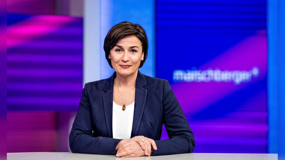 Sandra Maischberger diskutiert in ihrer ARD-Talkshow mit prominenten Gästen.
