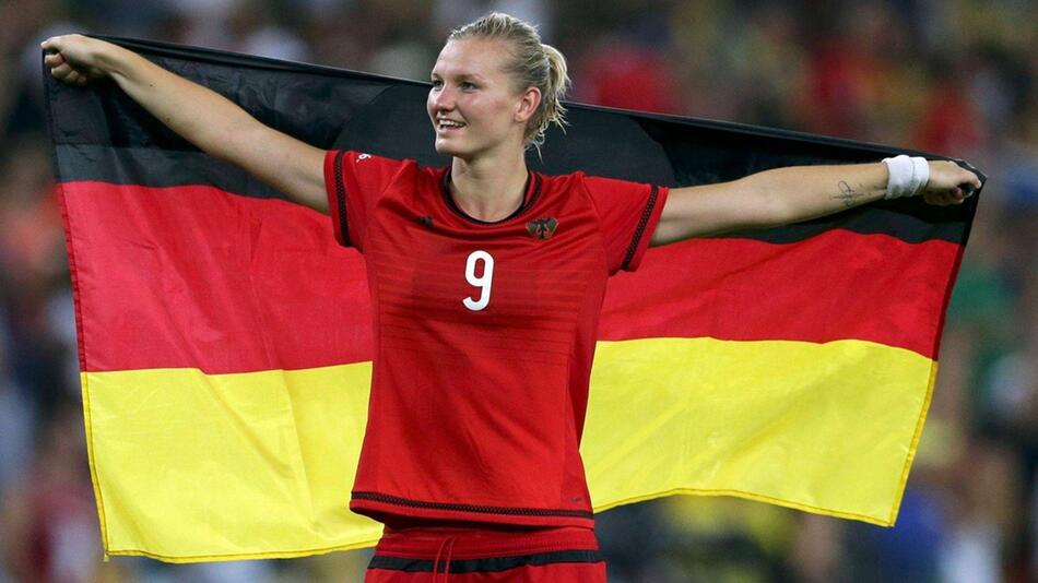 Ein Bild, das Fussballfans bald vermissen werden: Alexandra Popp im Trikot der deutschen ...