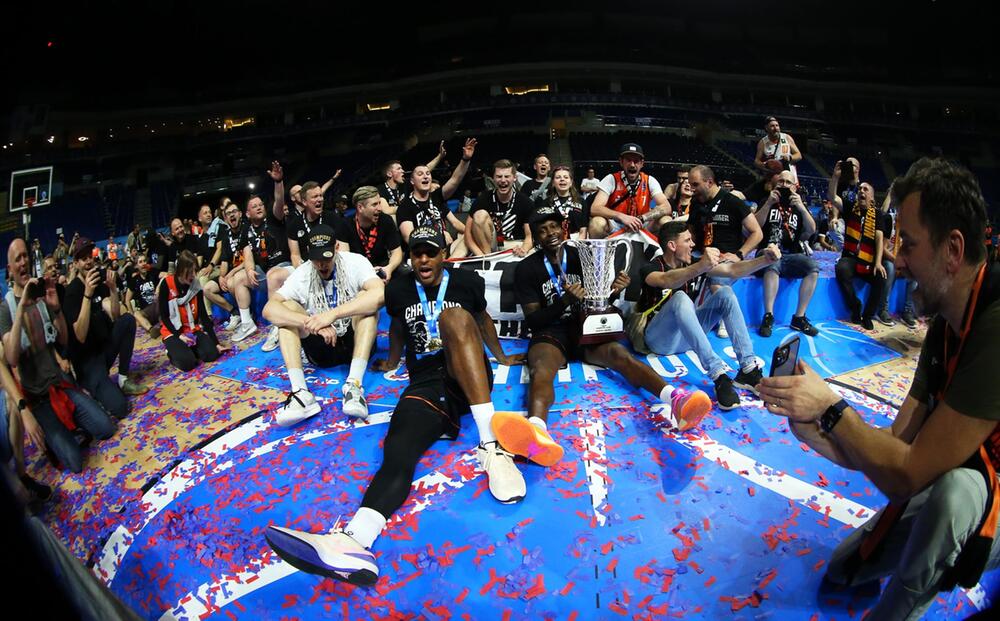Bahcesehir Koleji - Niners Chemnitz