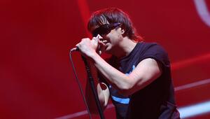 Julian Casablancas, Frontmann der Rockband The Strokes, bei einem Auftritt auf dem Coachella ...