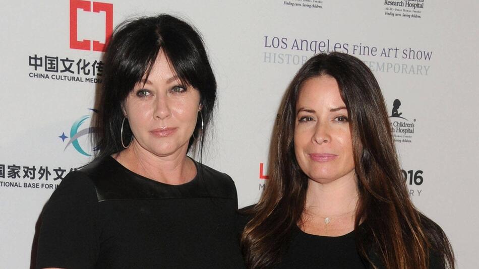 Shannen Doherty (l.) mit Holly Marie Combs auf einem Event in Los Angeles im Jahr 2016.