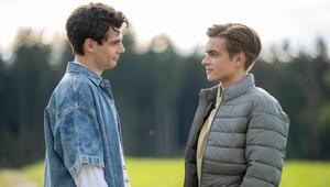 "Sturm der Liebe": Elias (l.) ist erleichtert, als Leo zustimmt, ihm auf dem Gestüt zu helfen.