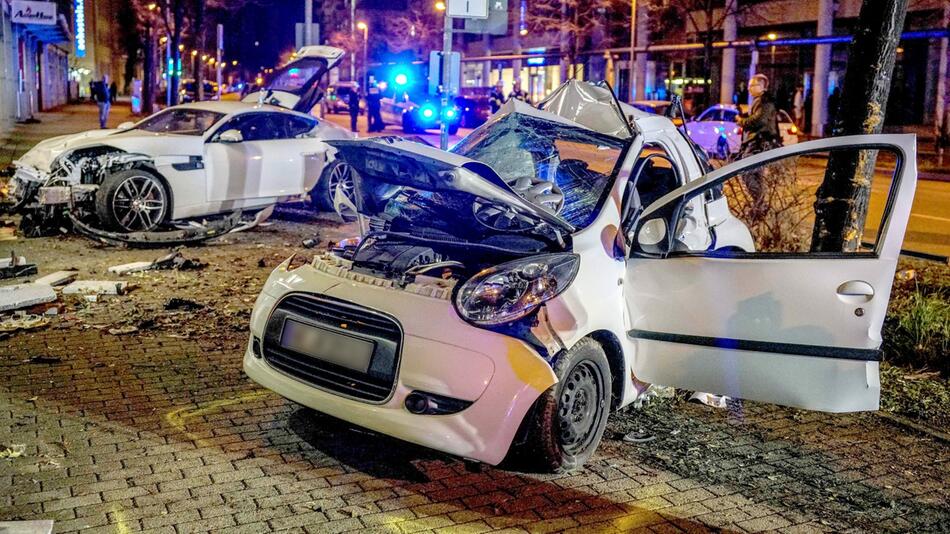 Anklage wegen Mordes nach tödlichem Sportwagenunfall