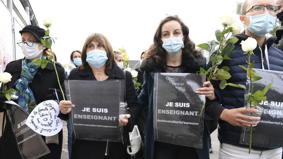 Nach mutmasslichem Terrorakt auf Lehrer bei Paris