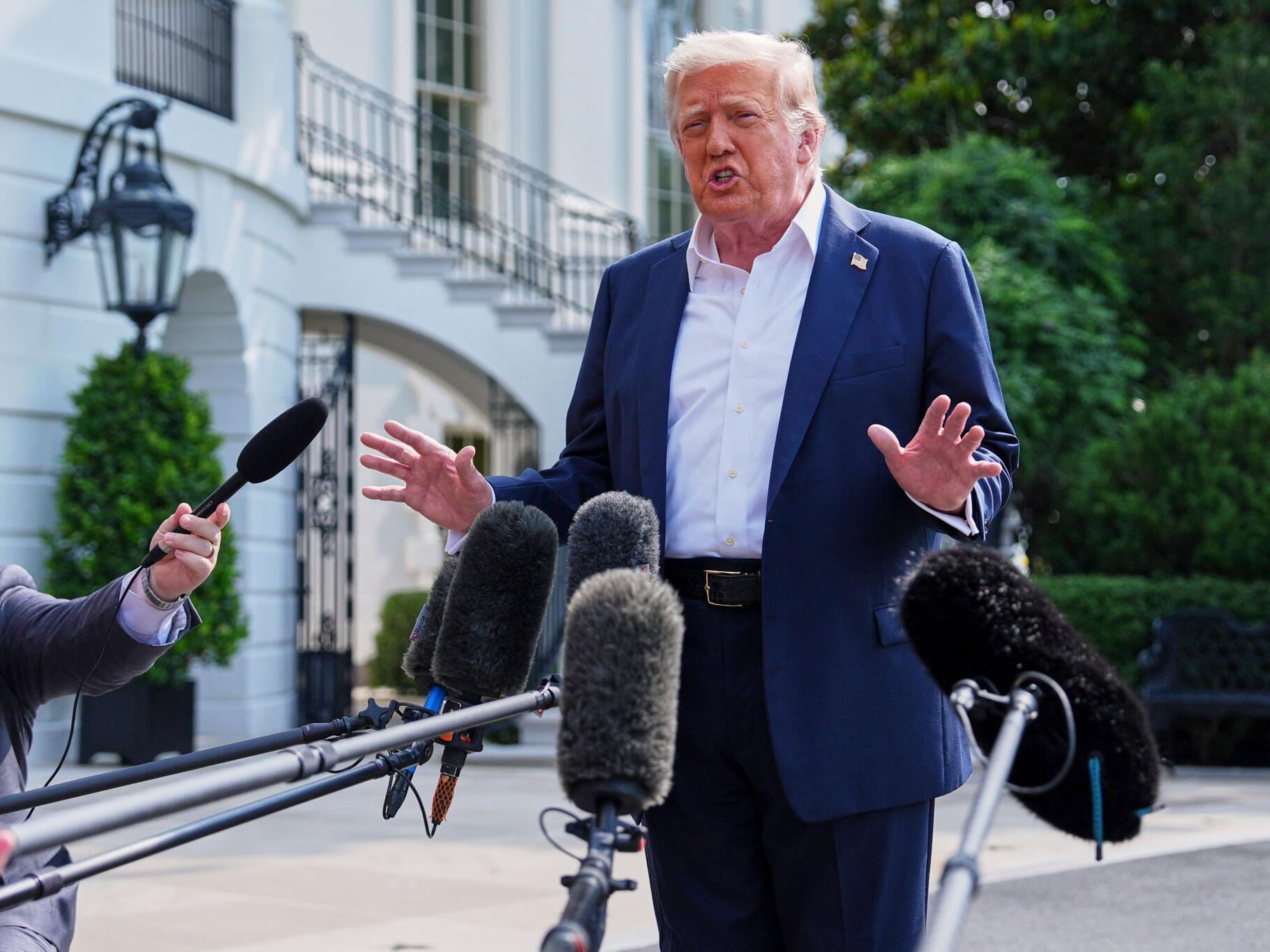 Trump inszeniert sich als Superman – Kritik und Spott folgen prompt | GMX.CH