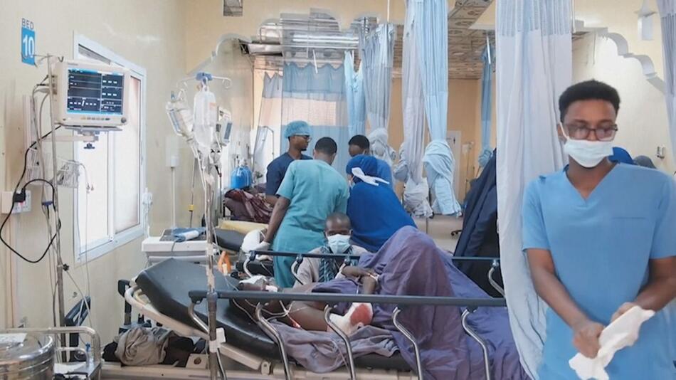 Selbstmordattentat in Somalia: Mindestens 13 Tote in Militärlager in Mogadischu