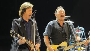 Es wäre nicht das erste Mal, dass Paul McCartney (l.) und Bruce Springsteen gemeinsam auf der ...