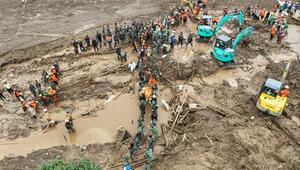 Nach dem Erdrutsch in Indonesien