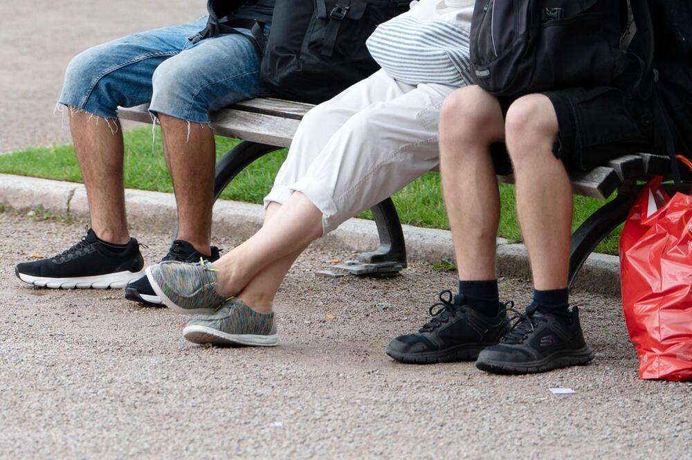 Sitzen im öffentlichen Raum