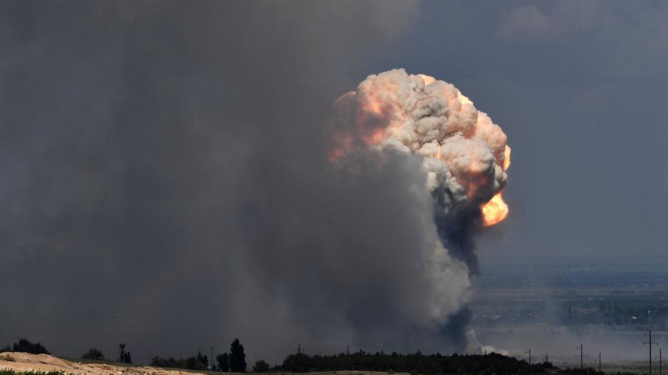 Munition explodiert auf russischem Militärgelände
