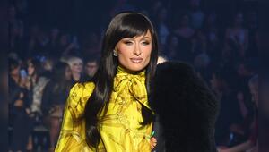 Paris Hilton ist erst auf den zweiten Blick zu erkennen.