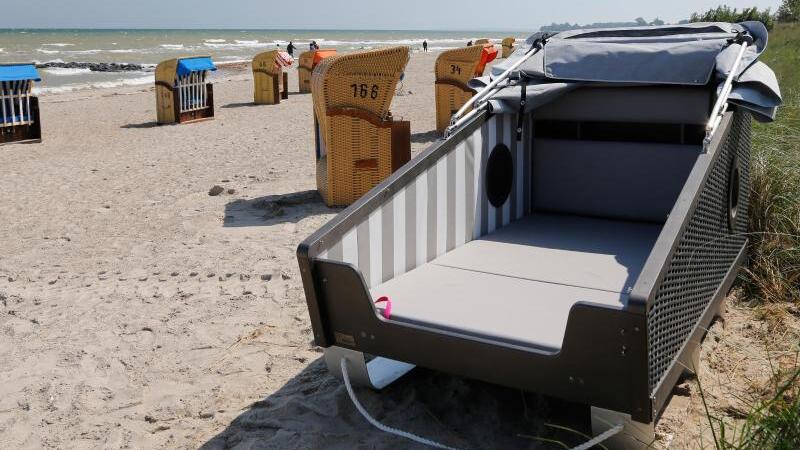 Ein Strandkorb als Bett