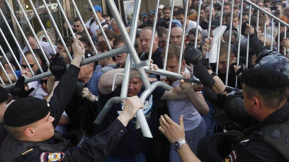 Protest gegen Wahlausschluss in Moskau