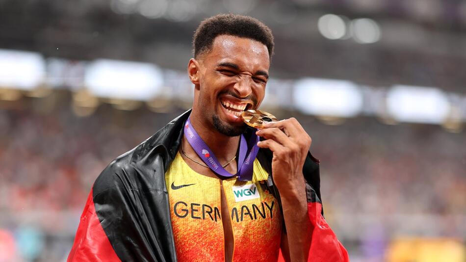 Der Zehnkämpfer Leo Neugebauer hat sich bei der Leichtathletik-WM in Tokio Gold geschnappt.