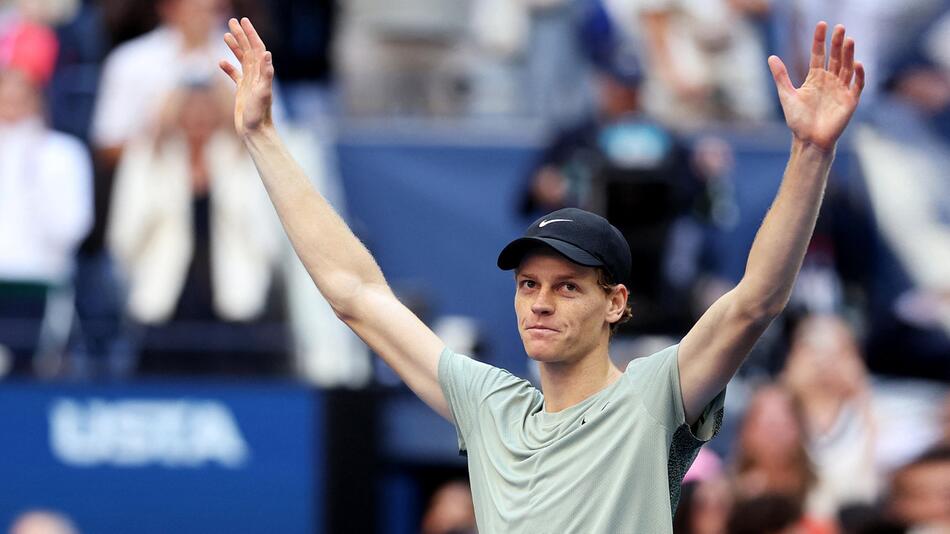 Jannik Sinner bejubelt seinen Endspielerfolg bei den US Open in New York