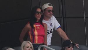 Brad Pitt und Ines de Ramo beim WM-Viertelfinale.
