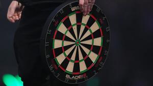 Blutfleck an der Dartscheibe