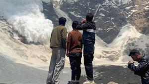 Schneemassen am Nanga Parbat: Freunde fliehen vor gewaltiger Lawine in Pakistan