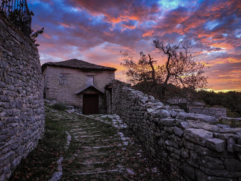 Sonnenaufgang über Monodendri
