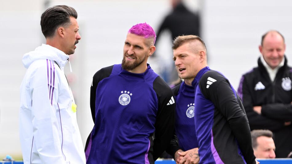 Robert Andrich, Toni Kroos und Sandro Wagner