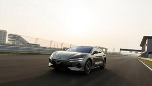 Fahrszene Denza Z9 GT