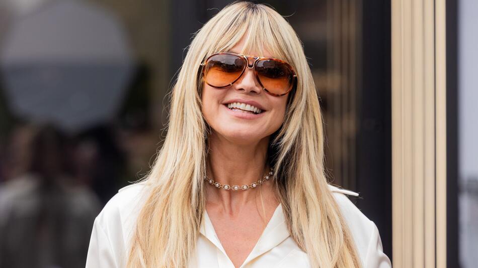 Döner essen ohne Kleckern – Heidi Klum versucht es in Berlin
