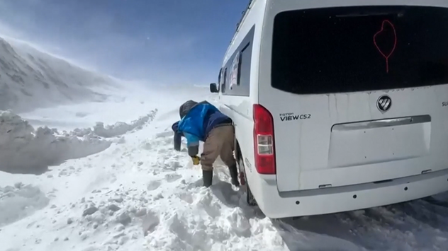 Hunderte Rettungen: Bolivien versinkt im Schneechaos