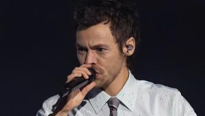 Harry Styles, hier bei den Brit Awards 2026, hat mit einer besonderen Geste seinen verstorbenen ...