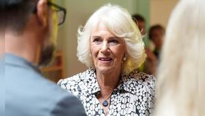Königin Camilla ist erkrankt und muss sich zu Hause entholen.