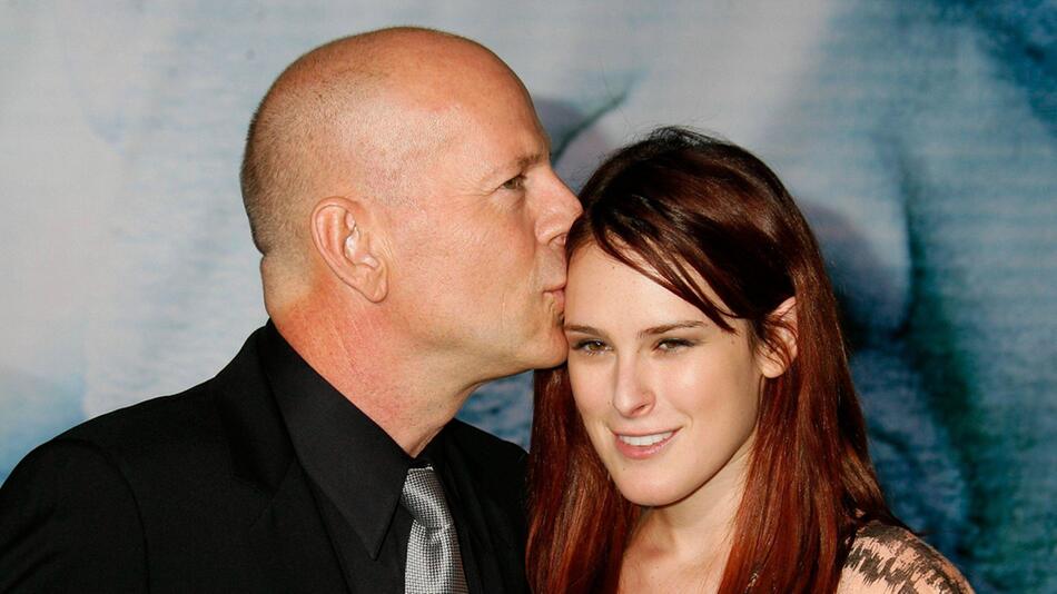 Schauspielerin Rumer Willis ist sehr stolz auf ihren Vater, den Action-Star Bruce Willis.