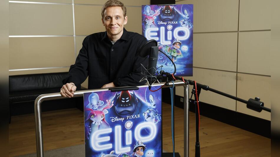 Matthias Schweighöfer ist beim Pixar-Film "Elio" als Synchronsprecher im Einsatz.