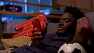Fussball im TV, Chat im Handy: Zuschauer kaum noch ohne Second Screen