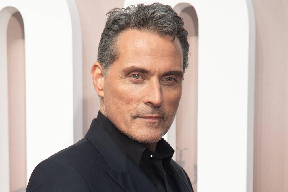 Rufus Sewell