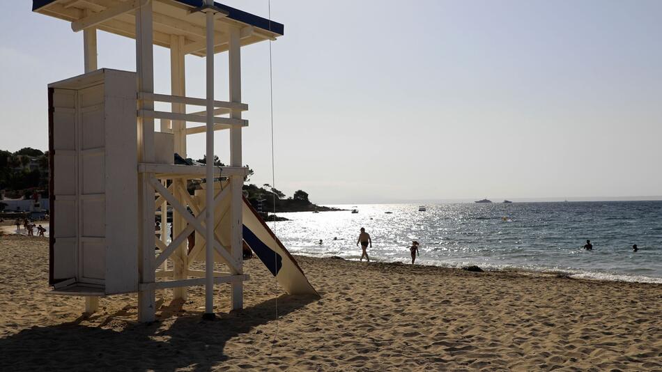 Ein Wachturm der Rettungsschwimmer auf Mallorca