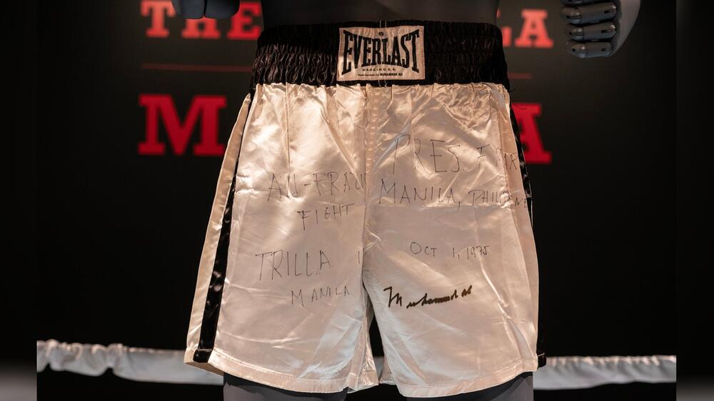 Die weisse Boxhose aus Muhammad Alis legendärem Boxkampf "Thrilla in Manila".