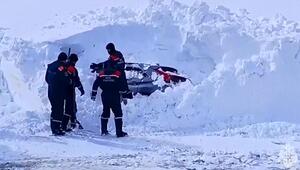 Autos unter Schnee begraben: Schneesturm legt russischen Fernen Osten lahm