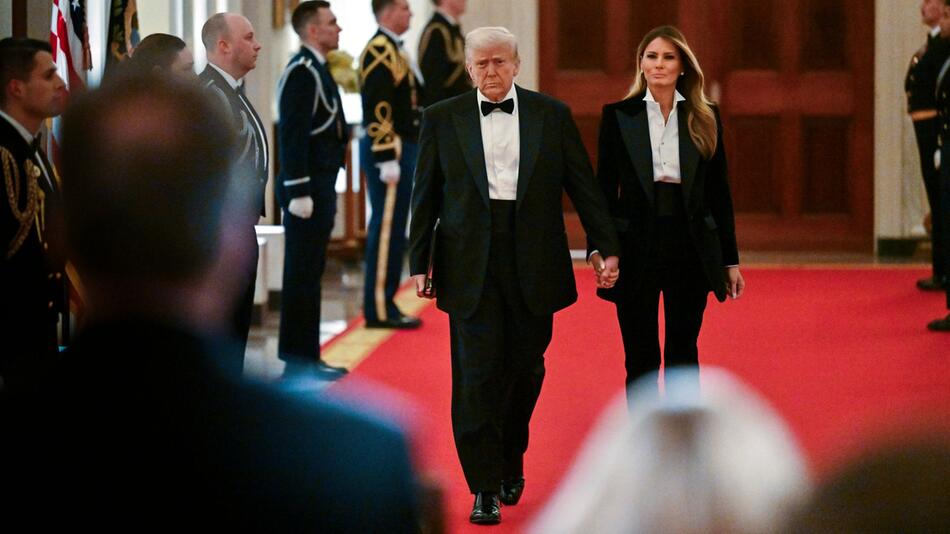 Trump reist mit First Lady Melania zur Papst-Bestattung