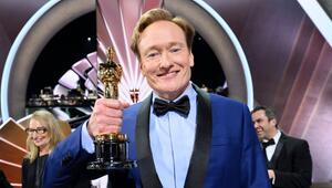 Conan O'Brien führt auch 2026 durch die Oscarverleihung.