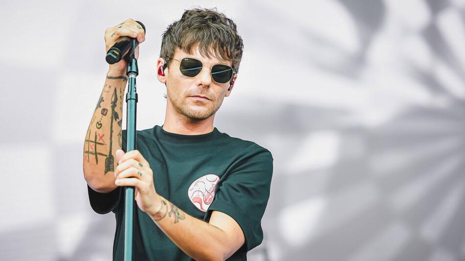 Louis Tomlinson spricht in einem neuen Interview über seinen verstorbenen Freund Liam Payne.