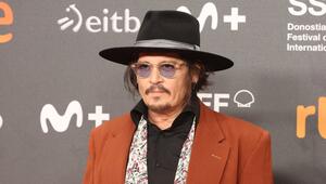 Johnny Depp stellt in Fulda aus.