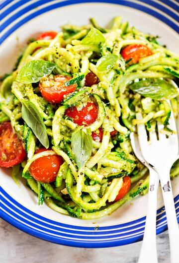 Pasta mit Zucchinisosse