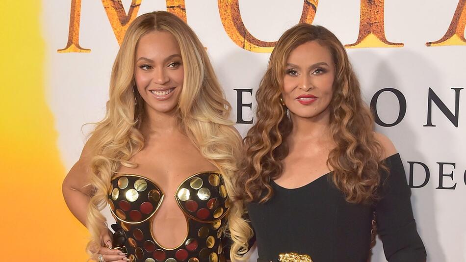 Tina Knowles (r.) unterstützt ihre Tochter Beyoncé (l.) öffentlich.